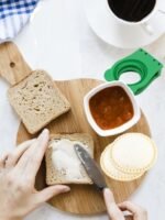 Making perfect round crustless sandwich with pro sandwich cutter and sealer