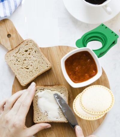 Making perfect round crustless sandwich with pro sandwich cutter and sealer